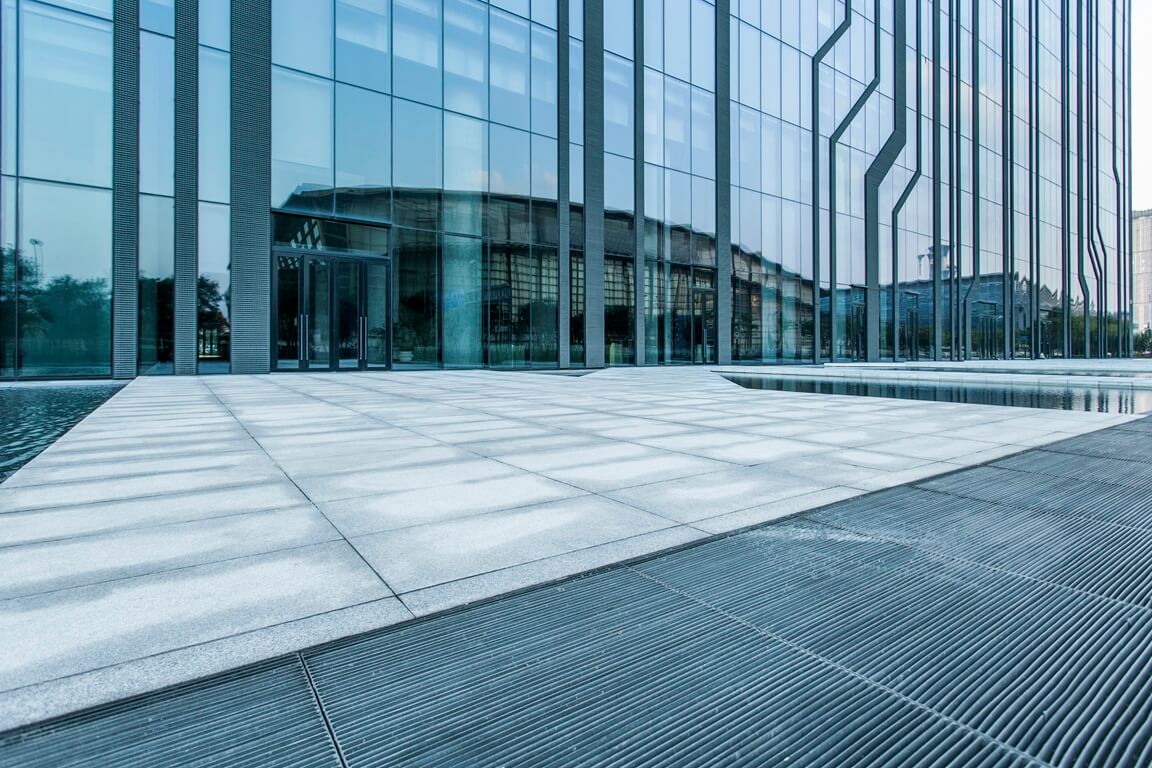 Professionelle Hauswartung und Gebäudepflege für Gewerbeimmobilien in Schmerikon, Rapperswil-Jona und Region Obersee – Total Clean